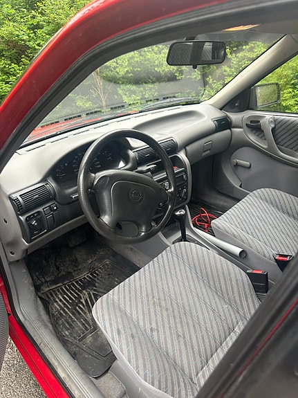 Opel Astra 4 of 5