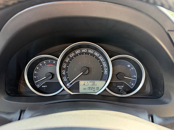 Toyota Auris 21 of 22