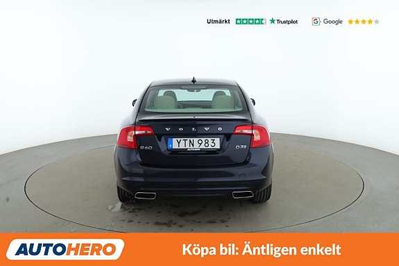 Volvo S60 4 of 5