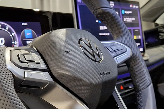 Volkswagen Tiguan 10 of 16