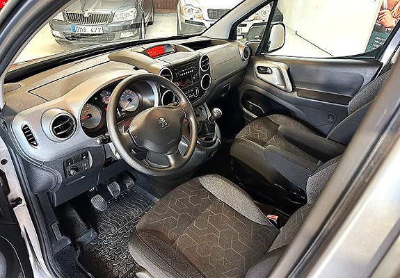 Peugeot Partner Tepee 4 of 5