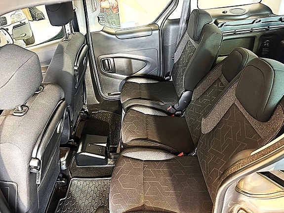 Peugeot Partner Tepee 5 of 5