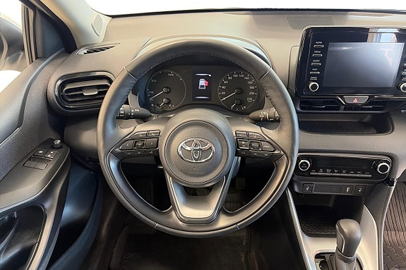 Toyota Yaris 9 of 10