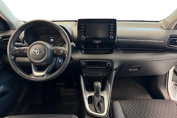 Toyota Yaris 8 of 10