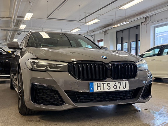 BMW 520d 4 of 5