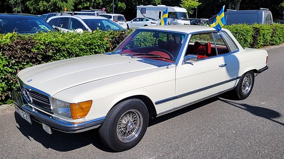 Mercedes-Benz 350 SLC 2 of 5