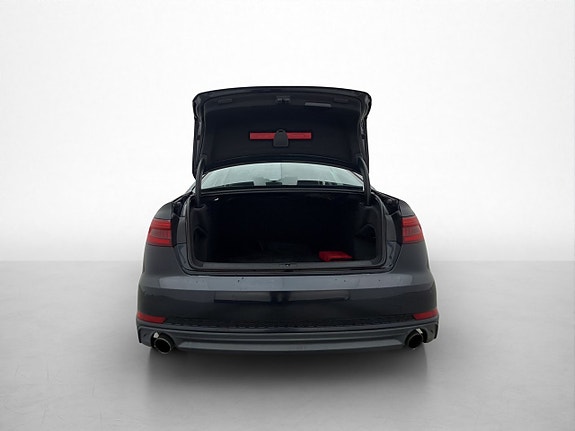 Audi A4 28 of 30