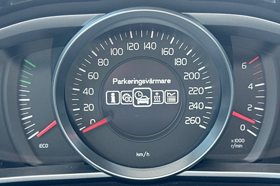 Volvo V40 15 of 23