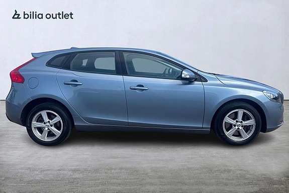 Volvo V40 7 of 23