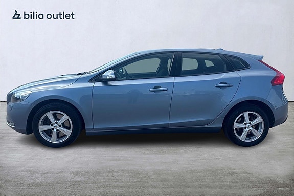 Volvo V40 3 of 23