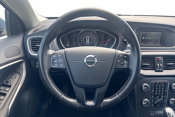 Volvo V40 13 of 23