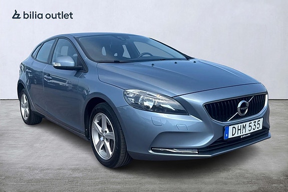 Volvo V40 8 of 23