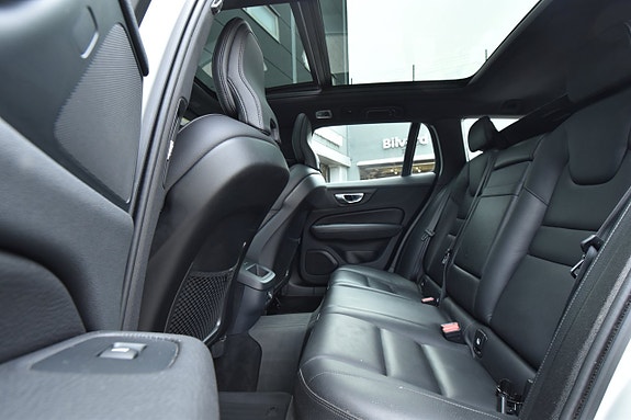 Volvo V60 12 of 25