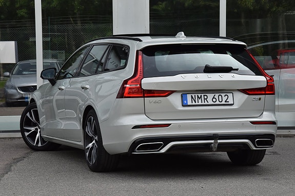 Volvo V60 4 of 5