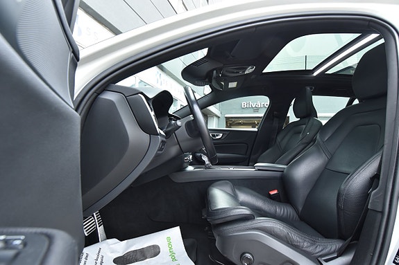 Volvo V60 10 of 25