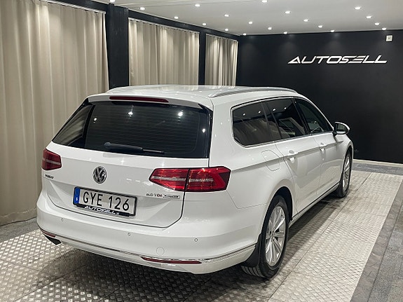 Volkswagen Passat 6 of 24