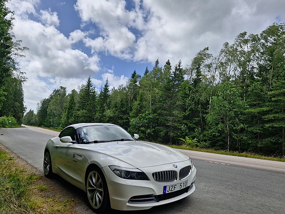 BMW Z4 2 of 5