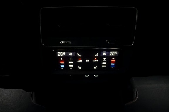 Audi Q8 20 of 25