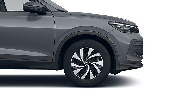 Volkswagen Tiguan 2 of 7