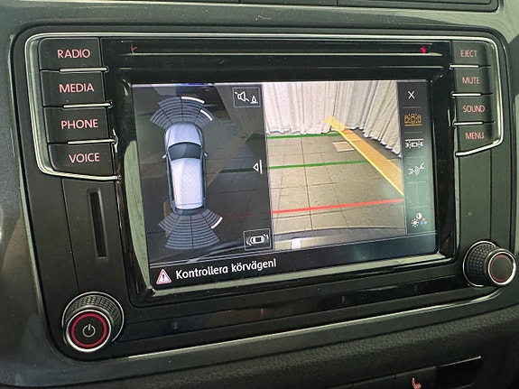 Volkswagen Tiguan 12 of 17