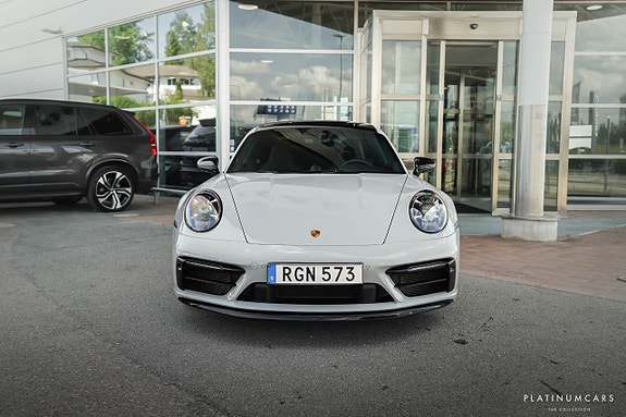 Porsche 911 3 of 5