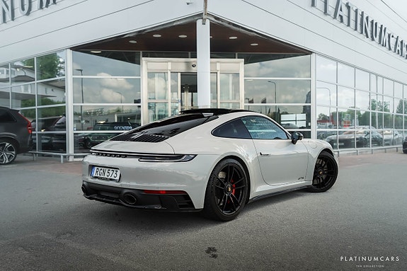 Porsche 911 2 of 5