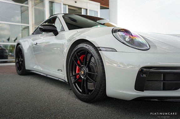 Porsche 911 5 of 5