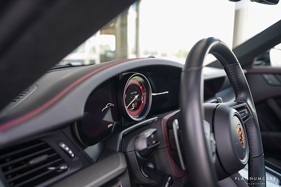 Porsche 911 13 of 30