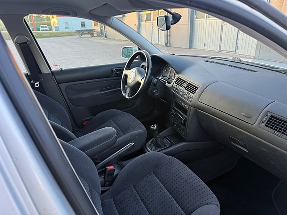 Volkswagen Bora 12 of 19