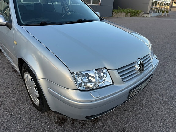 Volkswagen Bora 4 of 5