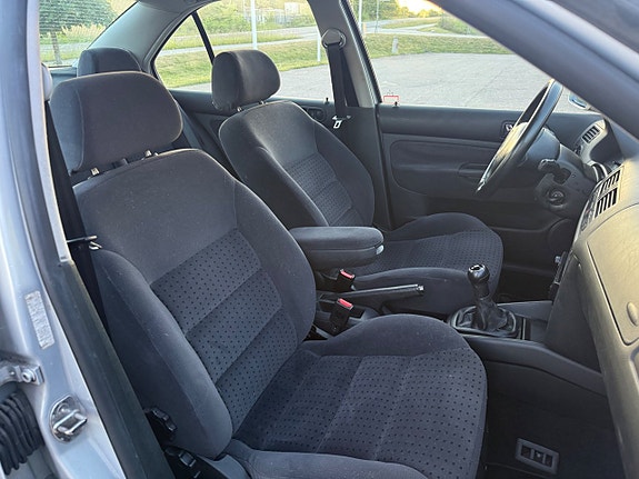 Volkswagen Bora 17 of 19