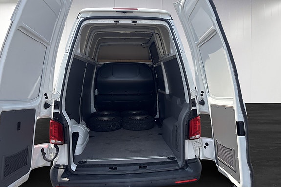Volkswagen Transporter 11 of 11