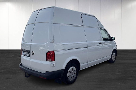 Volkswagen Transporter 3 of 5