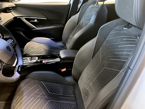 Peugeot 2008 5 of 5