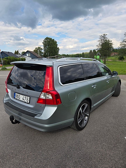 Volvo V70 6 of 12