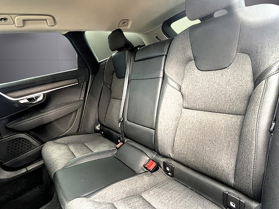 Volvo V90 Cross Country 18 of 22