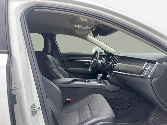 Volvo V90 Cross Country 15 of 22