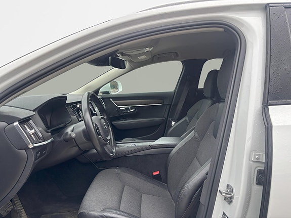 Volvo V90 Cross Country 9 of 22