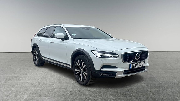 Volvo V90 Cross Country
