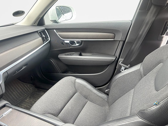 Volvo V90 Cross Country 17 of 22