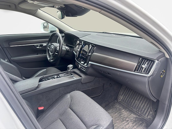 Volvo V90 Cross Country 16 of 22