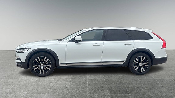 Volvo V90 Cross Country 4 of 5