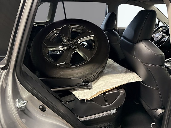 Toyota RAV4 7 of 29