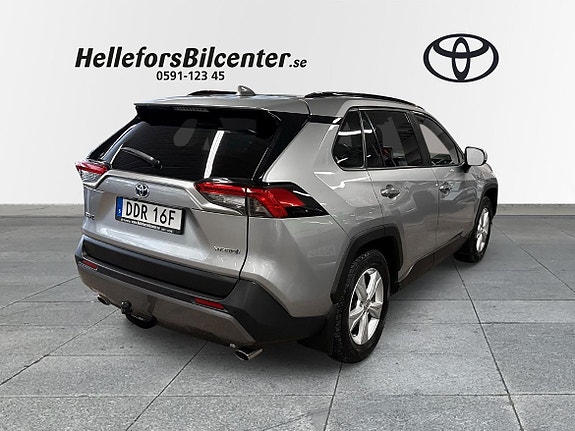 Toyota RAV4 18 of 29