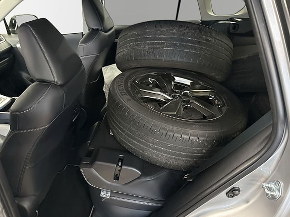 Toyota RAV4 11 of 29