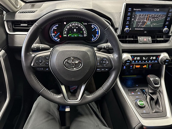 Toyota RAV4 9 of 29