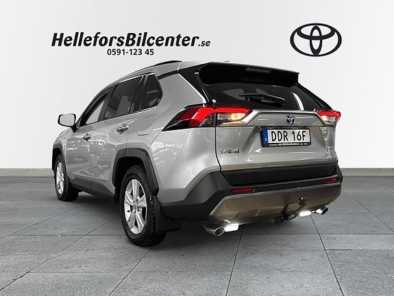 Toyota RAV4 2 of 5