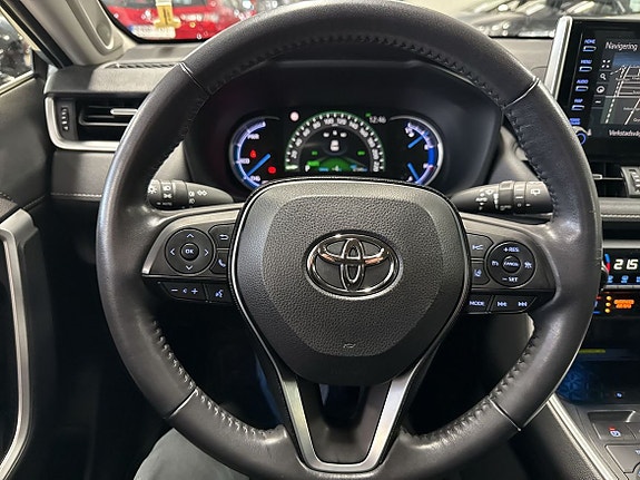 Toyota RAV4 13 of 29