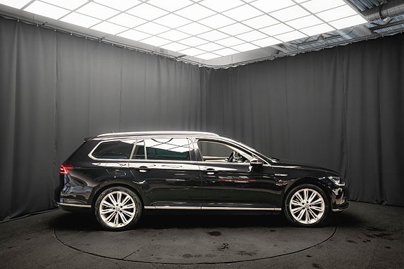 Volkswagen Passat 5 of 5