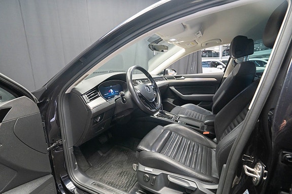 Volkswagen Passat 15 of 27